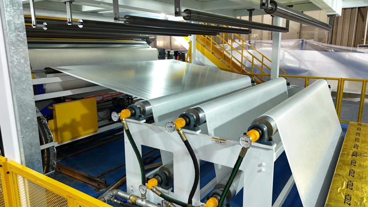Technological Upgrades in the Bubble Film Coating Machine Industry: Green Intelligence Sets New Trends